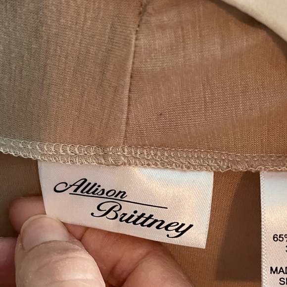 Womens Beige cardigan with Ruche Detail on Sleeves Size Medium (B-40) - Picture 2 of 6